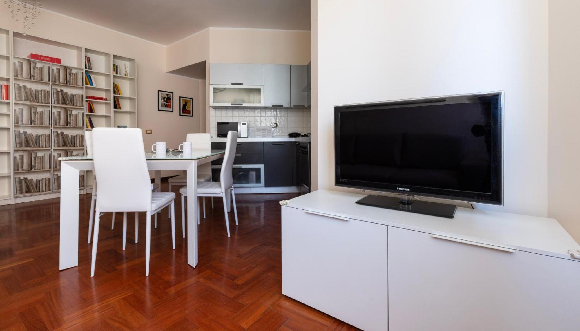 Italianway - Sismondi 74 * Milan